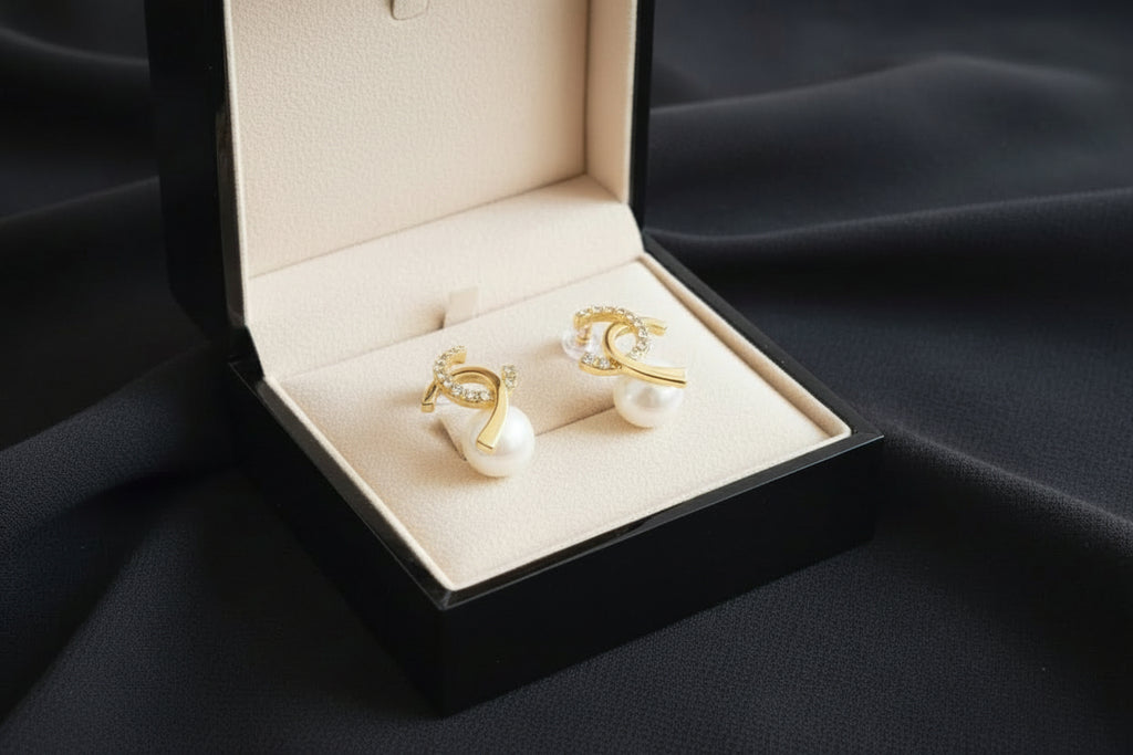 Sparkling earring