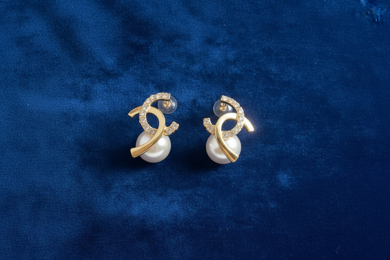 Sparkling earring